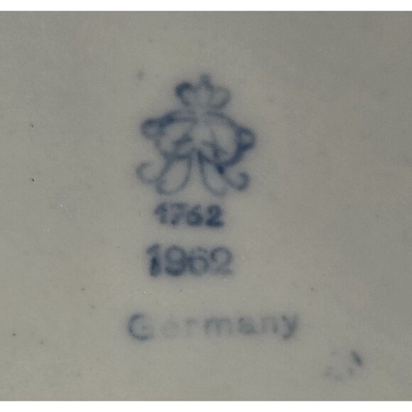 Vintage Hand-Painted Porcelain bird Figurine On Branch By Karl Ens Volkstedt - Picture 8 of 9